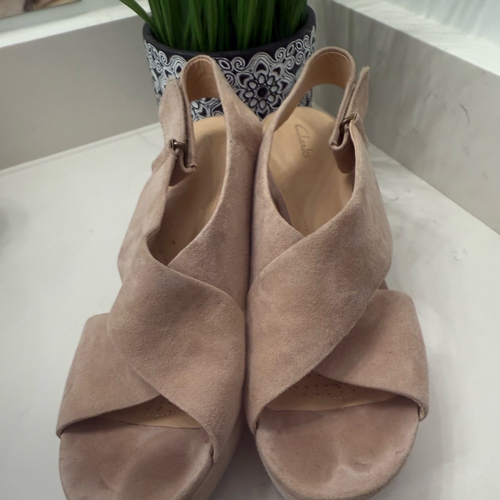 Clarks wedges size 10